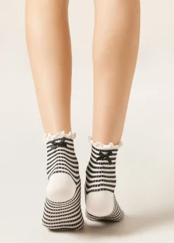 Chaussettes à rayures et nœud